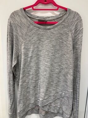Athleta Heather Gray Raglan Pullover — Super Soft and Comfortable!
